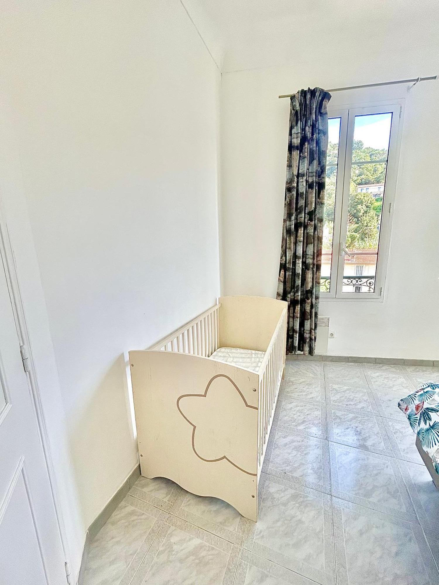 Menton: Superbe Appartement Buitenkant foto